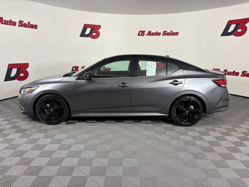 Used 2023 Nissan Sentra SR w/ Midnight Edition Package FWD image 3