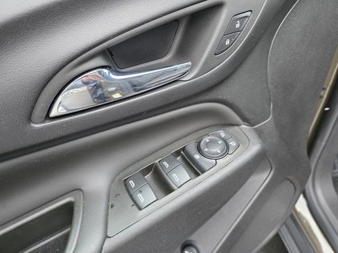 Used 2024 Chevrolet Equinox LT image 16