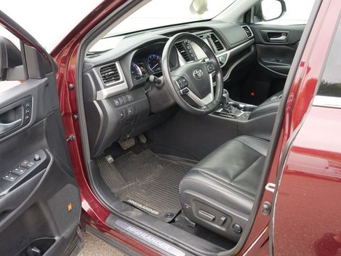 Used 2018 Toyota Highlander Limited AWD/4WD image 13