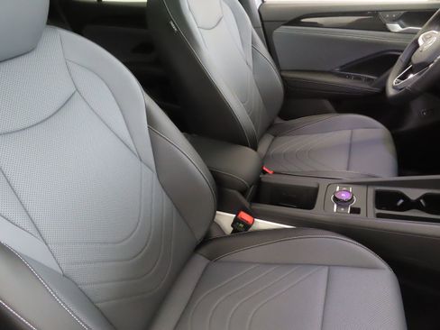 New 2026 Volkswagen Tiguan SE R-Line FWD image 27