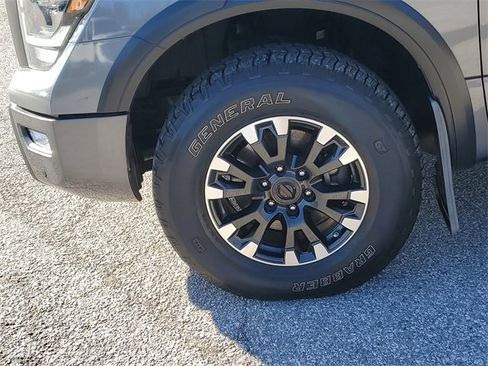 Used 2021 Nissan Titan PRO-4X w/ Pro-4x Convenience Package image 8
