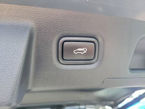 Used 2019 Hyundai Santa Fe Limited AWD/4WD image 9