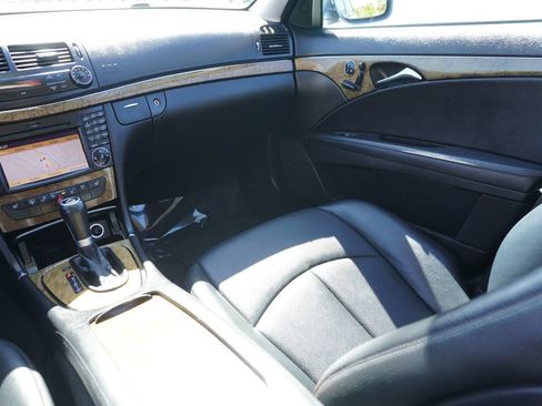 Used 2009 Mercedes-Benz E 350 Sedan image 22