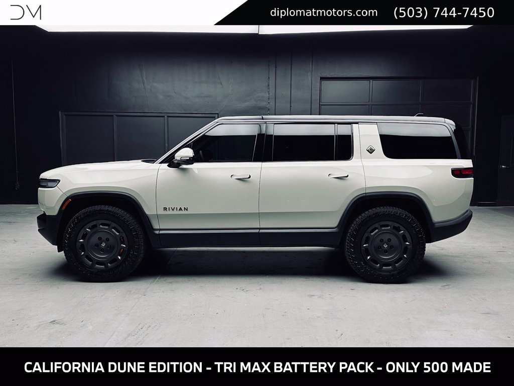 Used 2025 Rivian R1S Adventure Tri AWD/4WD image 3