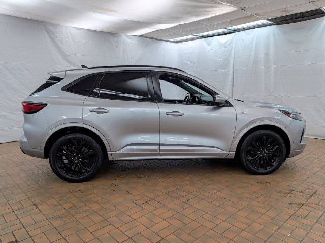 Certified 2023 Ford Escape ST-Line Elite AWD/4WD image 8