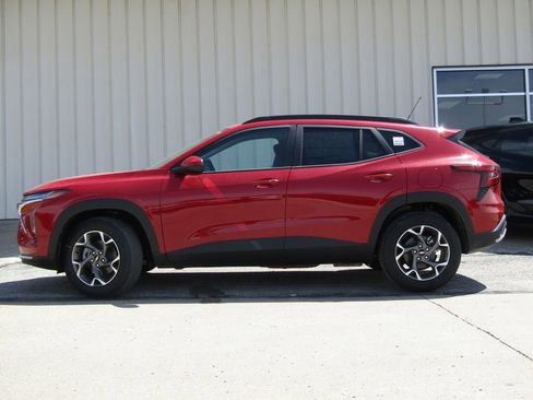 New 2026 Chevrolet Trax LT FWD image 11
