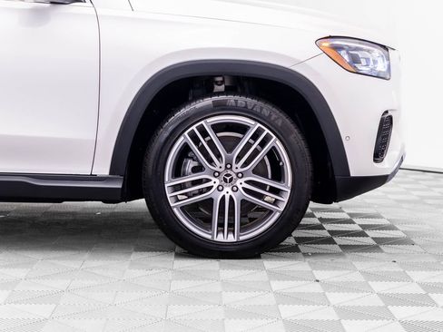 Used 2024 Mercedes-Benz GLS 450 4MATIC image 38