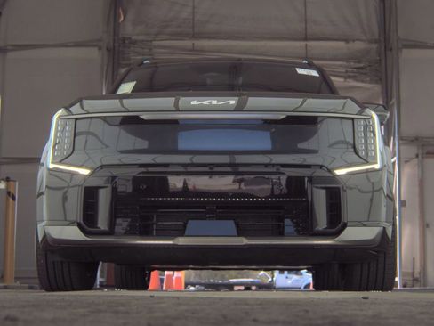 Certified 2024 Kia EV9 GT-Line image 6