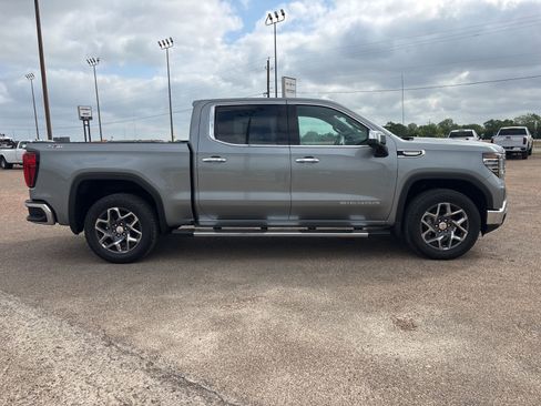 New 2026 GMC Sierra 1500 SLT AWD/4WD image 7