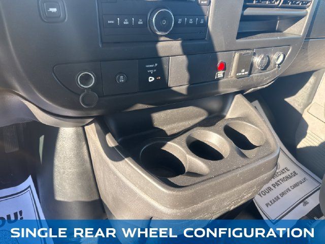 Used 2017 Chevrolet Express 3500 RWD image 19