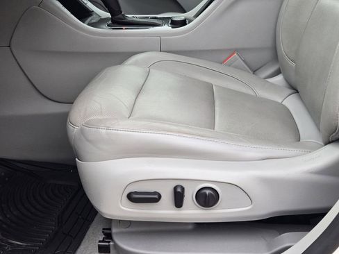 Used 2019 GMC Acadia SLT image 24