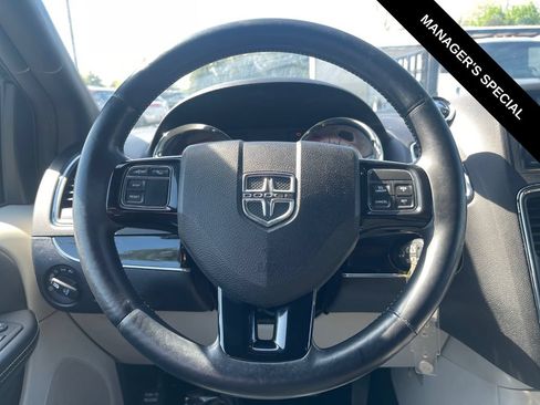 Used 2016 Dodge Grand Caravan SXT FWD image 20