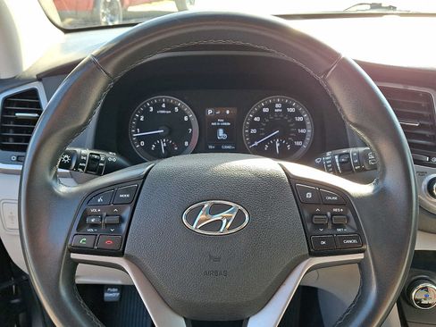 Used 2018 Hyundai Tucson Value AWD/4WD image 19