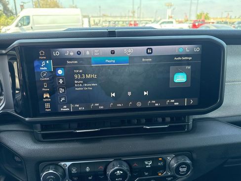 Used 2024 Jeep Wrangler Unlimited Sport AWD/4WD image 22