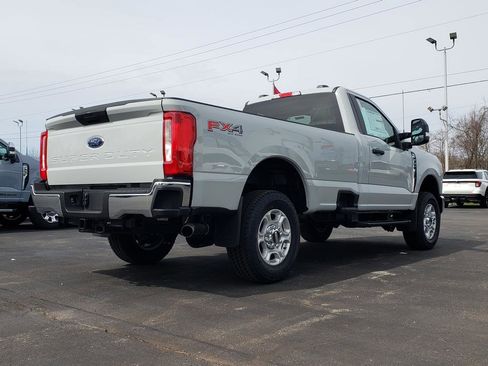 New 2026 Ford F350 XLT w/ FX4 Off-Road Package AWD/4WD image 4