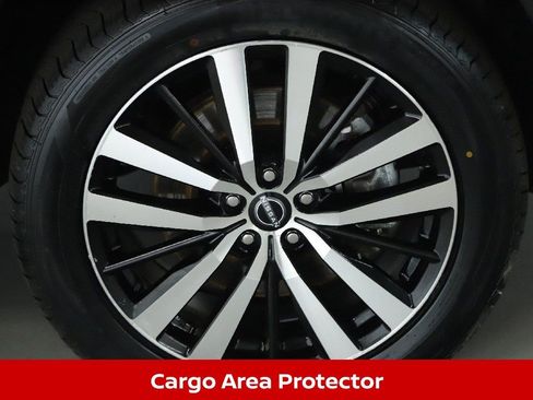 Certified 2024 Nissan Pathfinder Platinum image 12