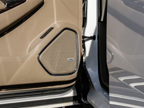 Used 2019 GMC Yukon SLT image 44