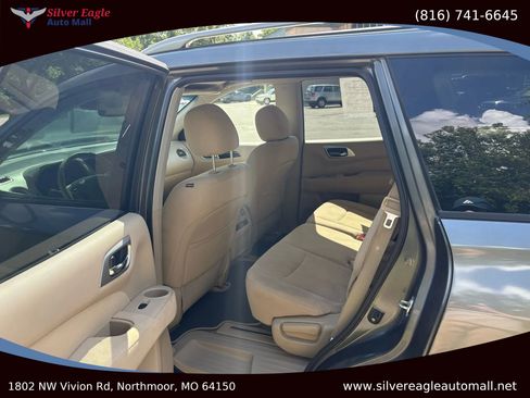 Used 2015 Nissan Pathfinder SV w/ Trailer Tow Package image 11