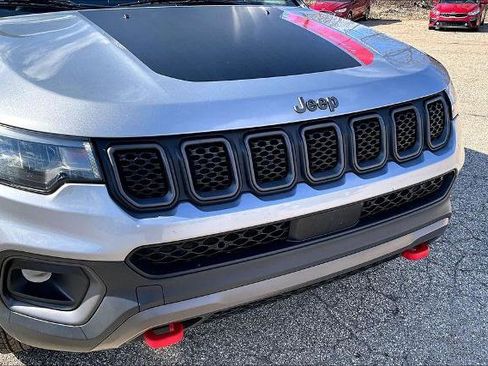 Used 2023 Jeep Compass Trailhawk AWD/4WD image 27