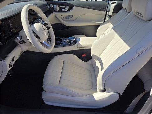 Used 2023 Mercedes-Benz E 450 4MATIC Cabriolet image 12