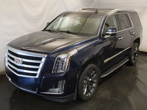 Used 2018 Cadillac Escalade Luxury AWD/4WD image 1