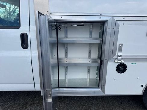 New 2026 GMC Savana 3500 w/ Power Convenience Package RWD image 9