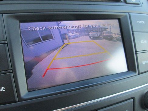 Used 2018 Hyundai Santa Fe Sport image 17