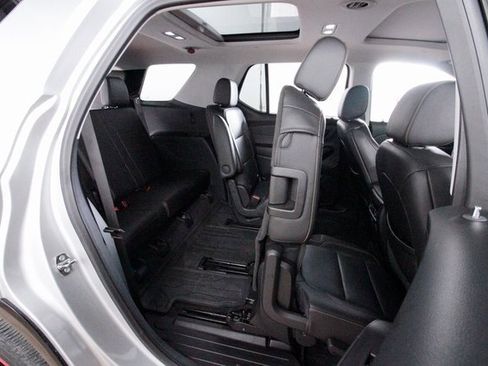 Used 2020 Chevrolet Traverse Premier w/ Redline Edition image 37