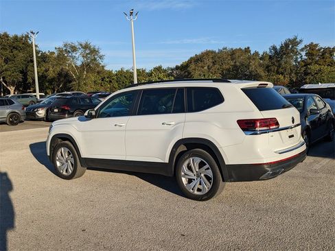 Certified 2023 Volkswagen Atlas SE image 3