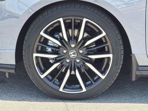 Used 2023 Honda Accord Touring image 35
