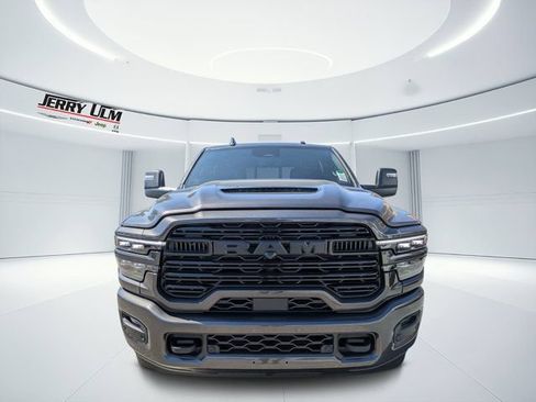 New 2026 RAM 2500 Laramie AWD/4WD image 8