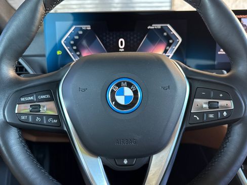 Used 2023 BMW i4 eDrive40 w/ Premium Package RWD image 29