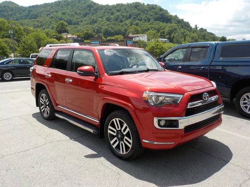 Used 2016 Toyota 4Runner Limited AWD/4WD image 6
