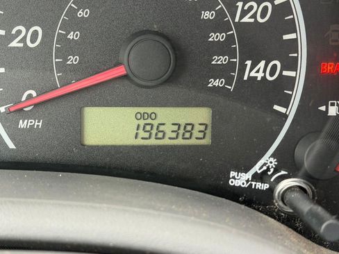 Used 2010 Toyota Corolla image 17