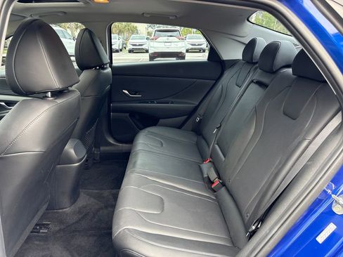 Used 2023 Hyundai Elantra Limited FWD image 25