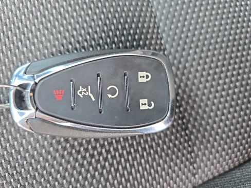 Used 2023 Chevrolet Traverse LT FWD image 36