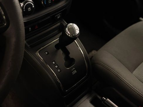 Used 2016 Jeep Patriot Sport image 21