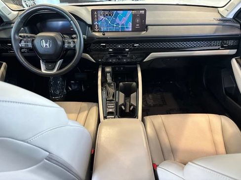 Used 2025 Honda Accord Touring image 28