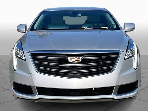 Used 2019 Cadillac XTS image 4