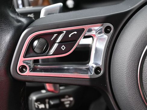 Used 2021 Porsche Macan GTS image 16