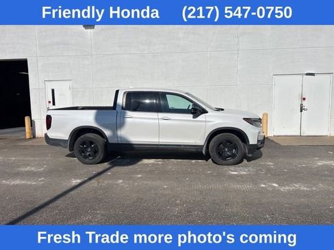 Used 2025 Honda Ridgeline Black Edition image 2