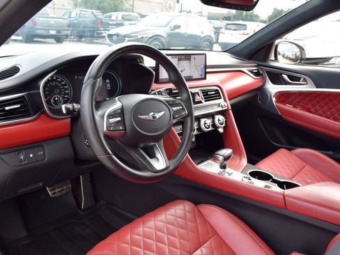 Used 2022 Genesis G70 3.3T Launch Edition RWD image 15