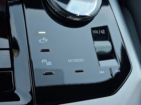 Used 2025 BMW X3 M50 w/ Premium Package image 21