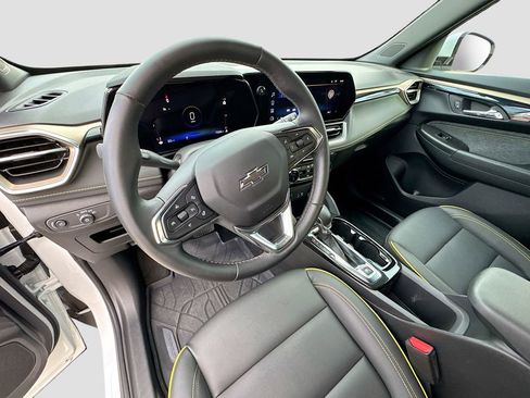 Used 2024 Chevrolet TrailBlazer ACTIV w/ Convenience Package image 9