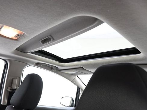 Used 2015 Honda Fit EX image 17