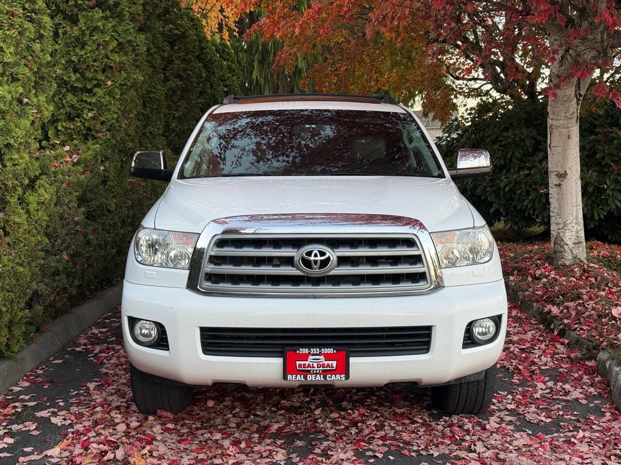 Used 2016 Toyota Sequoia Limited w/ Safety & Convenience Package AWD/4WD image 2