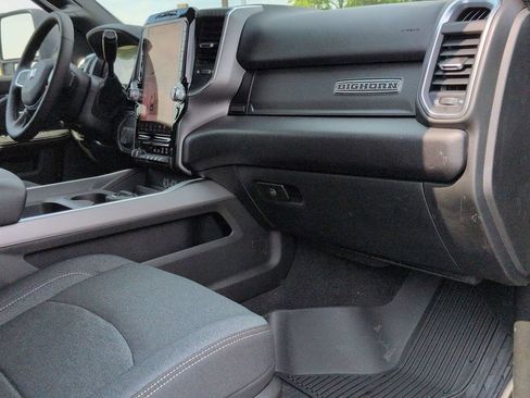 Used 2025 RAM 2500 Big Horn AWD/4WD image 25