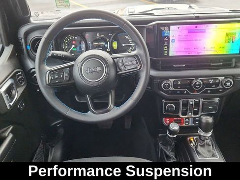 Used 2024 Jeep Wrangler Unlimited Rubicon 4xe image 11