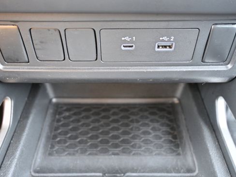 Certified 2024 Nissan Frontier SV image 27