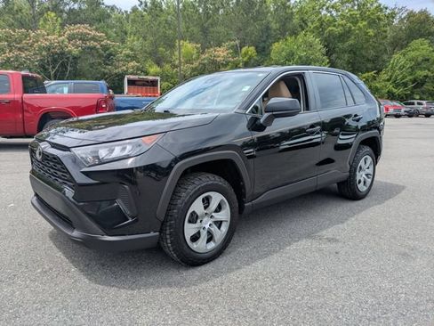 Used 2022 Toyota RAV4 LE FWD image 8